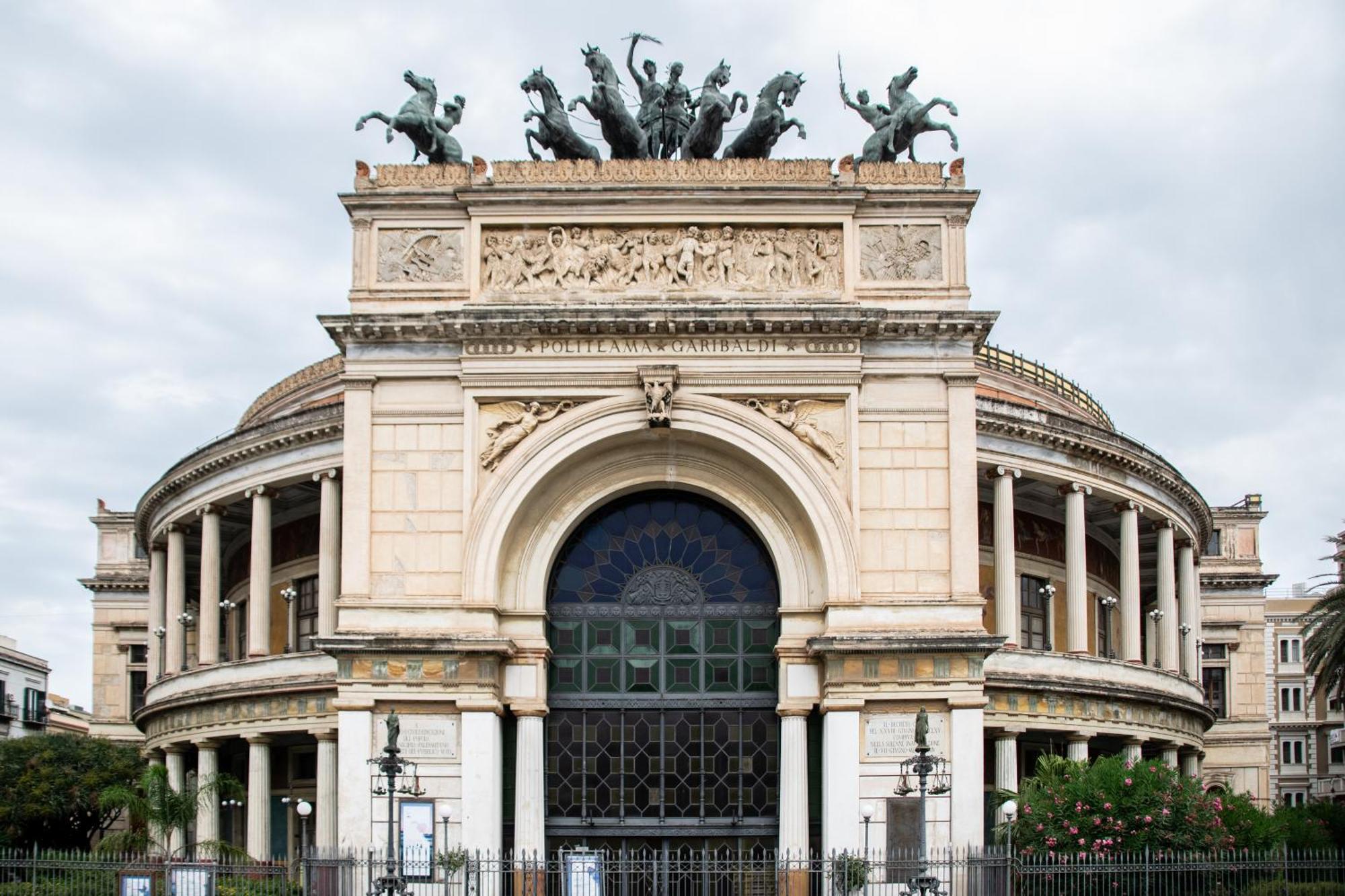 Politeama Crystal Rooms Palermo Luaran gambar
